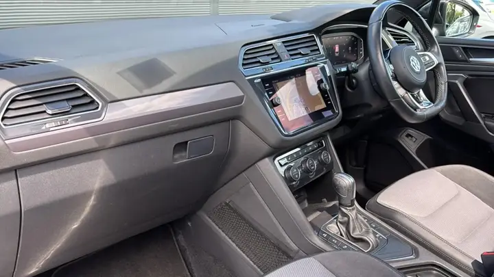 Volkswagen Tiguan Allspace 2021 photo 2