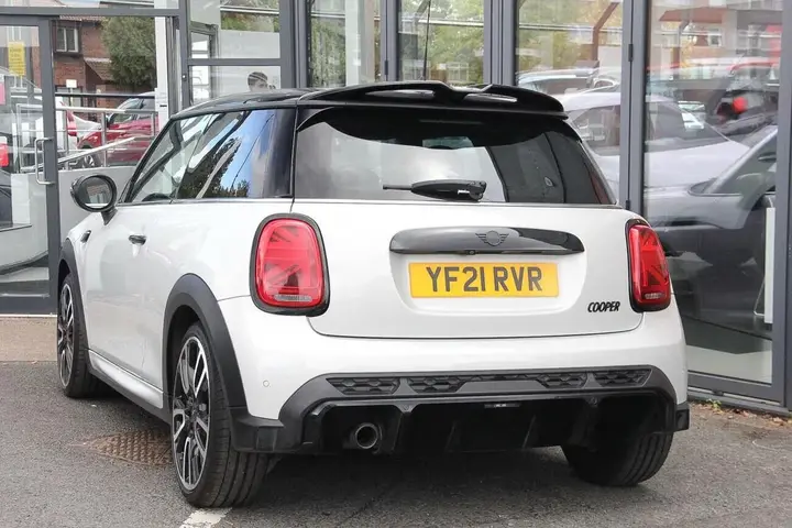 Mini Hatch 2021 photo 3