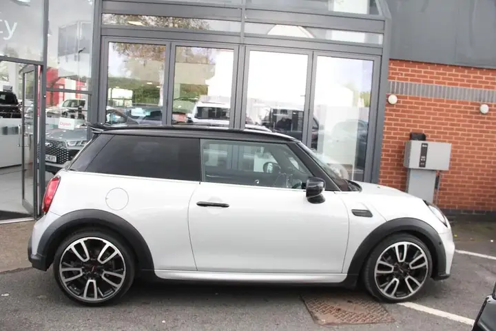 Mini Hatch 2021 photo 4