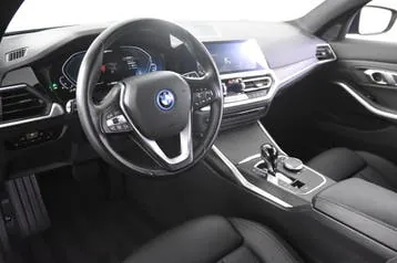 BMW 320E Touring 2022 photo 2