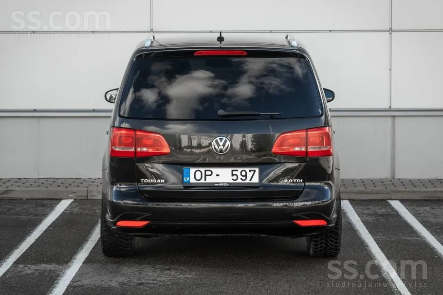 Volkswagen Touran 2011 photo 5