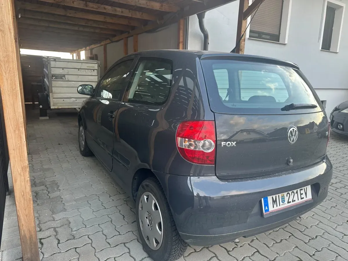 Volkswagen Fox 2009 photo 2