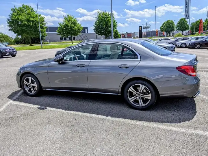 Mercedes-Benz E