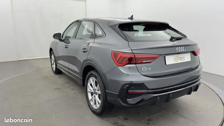 Audi Q3 2023 photo 3