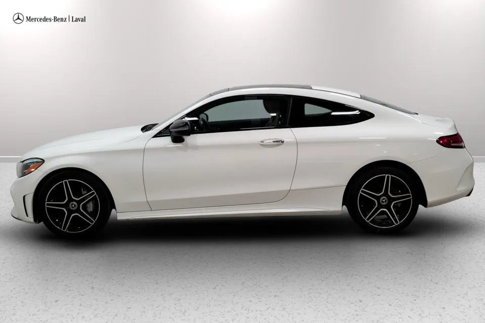 Mercedes-Benz C300 2023 photo 3
