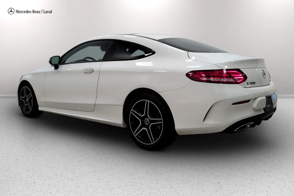 Mercedes-Benz C300 2023 photo 4