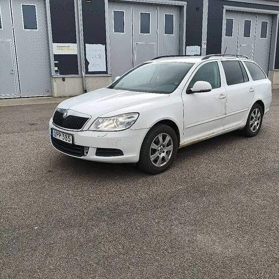 Skoda Octavia 2009 photo 3