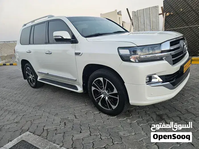 Toyota Land Cruiser Gxr
