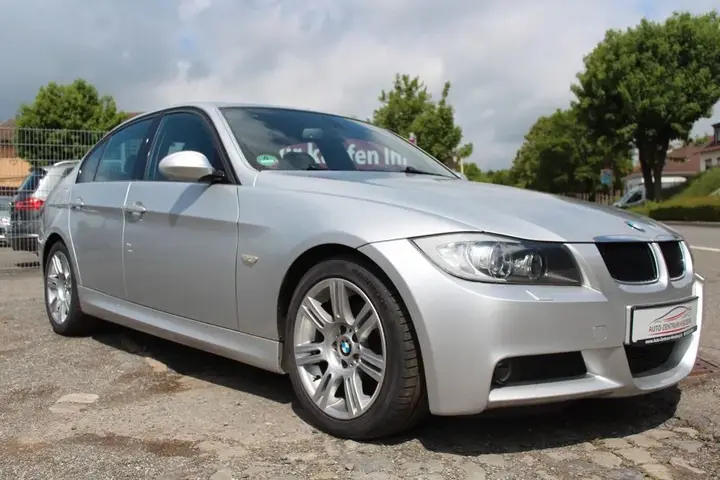 BMW 318I