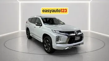 Mitsubishi Pajero Sport 2024 photo 2