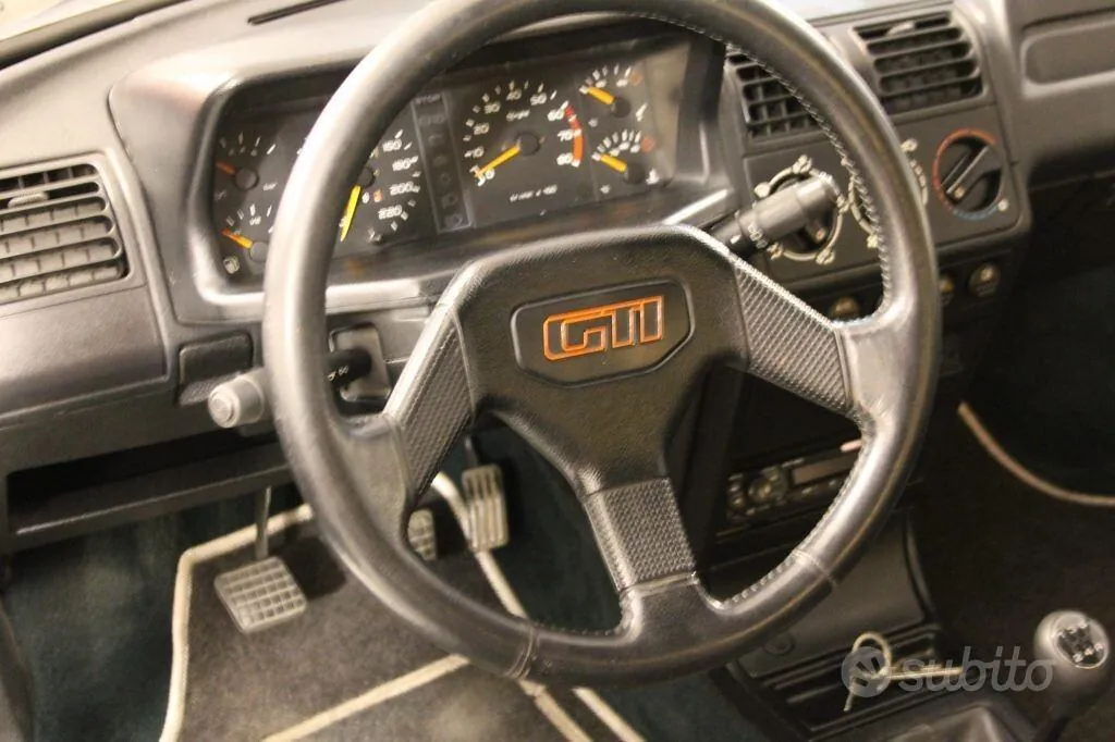 Peugeot 205 1992 photo 3