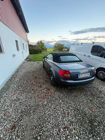 Audi A4 2003 photo 2