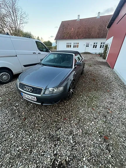 Audi A4 2003 photo 4