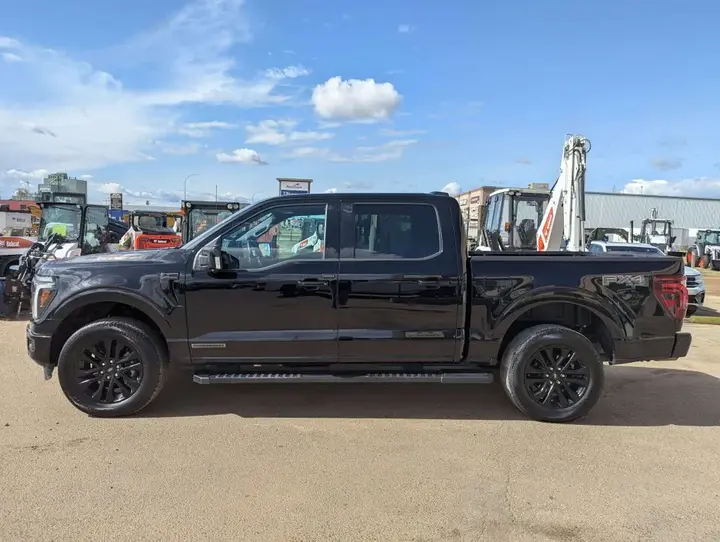 Ford F-150 2025 photo 2