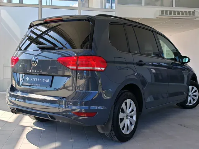 Volkswagen Touran 2023 photo 3