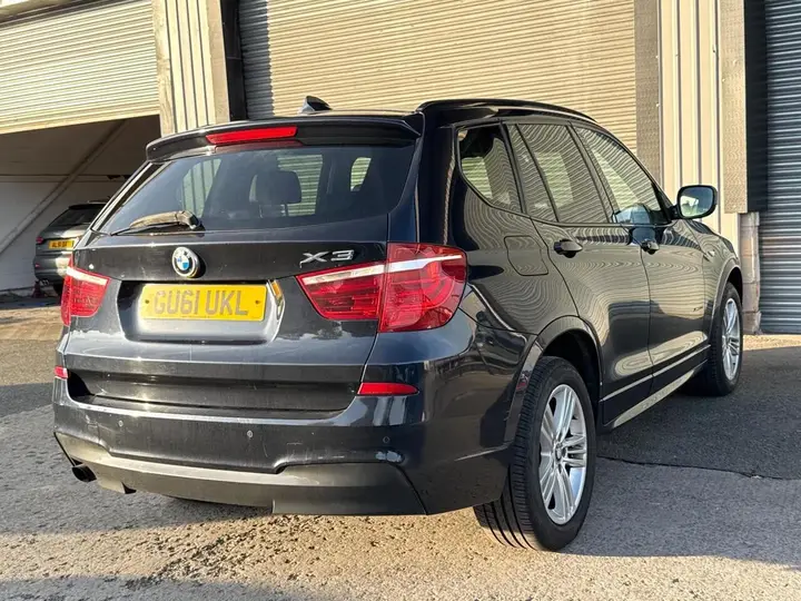 BMW X3 2011 photo 2