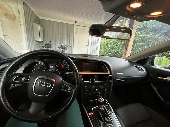 Audi A5 2011 photo 3
