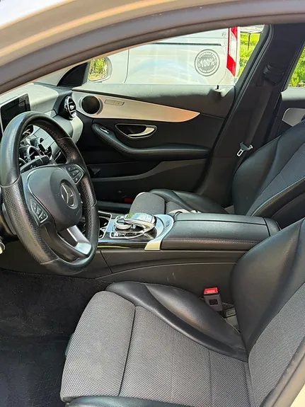 Mercedes-Benz C220 2018 photo 4