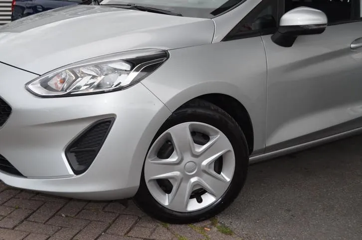 Ford Fiesta 2018 photo 2