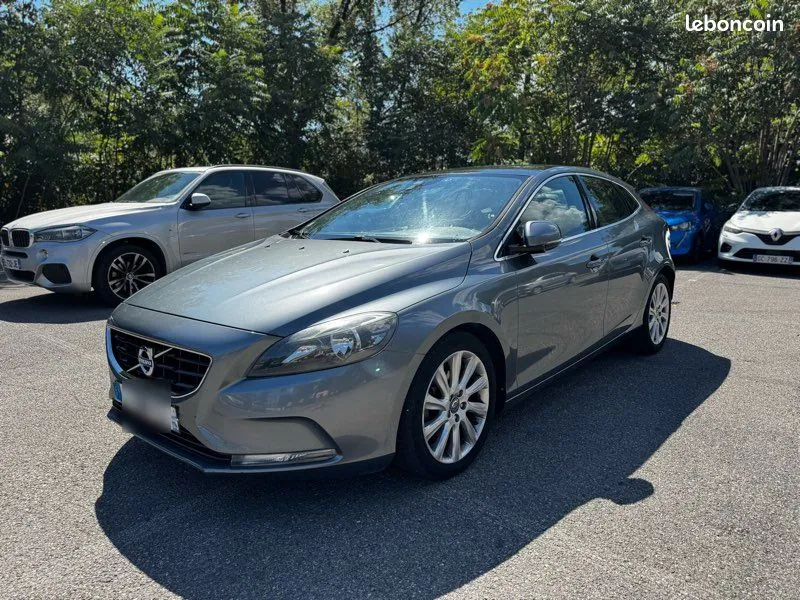 Volvo V40