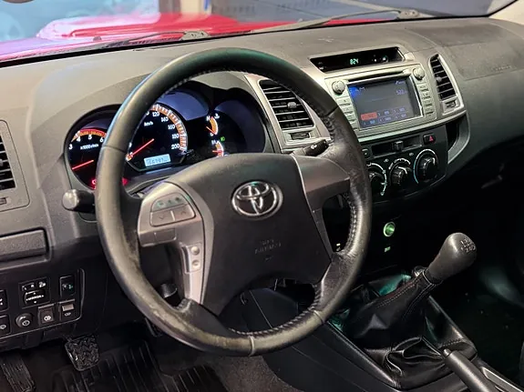 Toyota Hilux 2014 photo 5