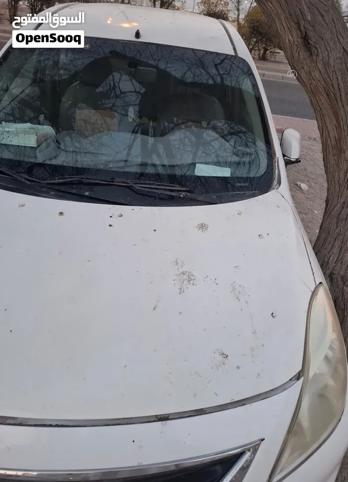 Nissan Sunny 2012 photo 2