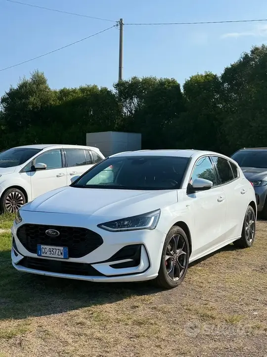 Ford Focus 2021 photo 2