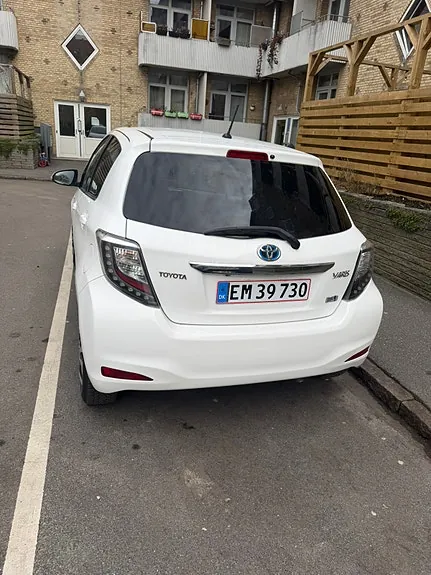 Toyota Yaris 2014 photo 3