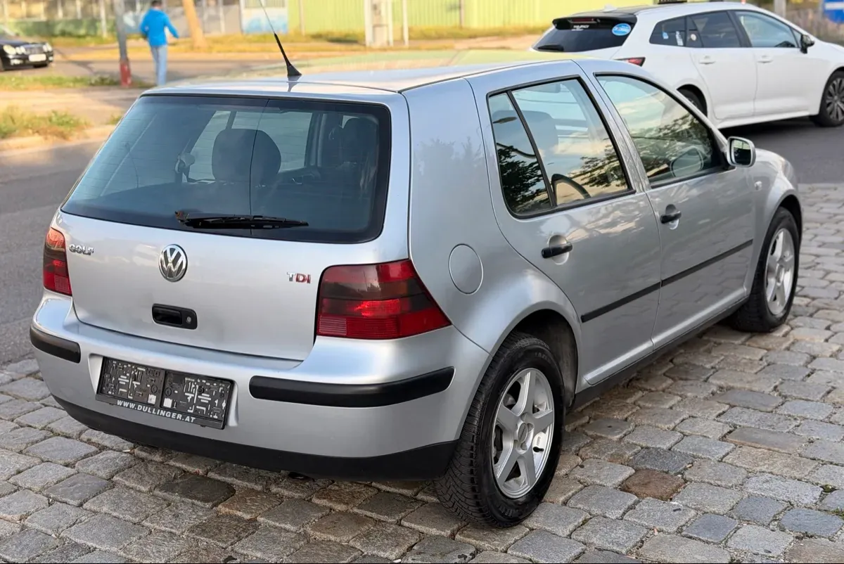 Volkswagen Golf 2002 photo 3