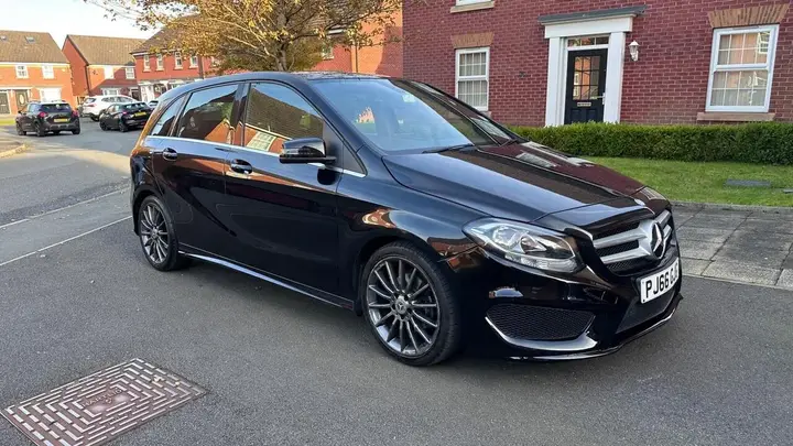 Mercedes-Benz B-Class 2016 photo 2