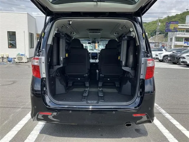 Toyota Alphard Hybrid 2014 photo 3