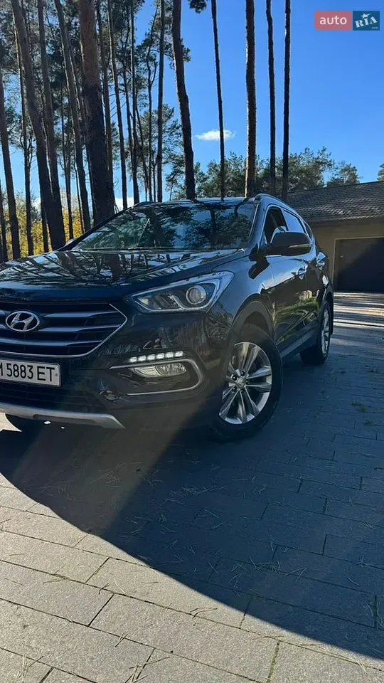 Hyundai Santa Fe 2017 photo 2