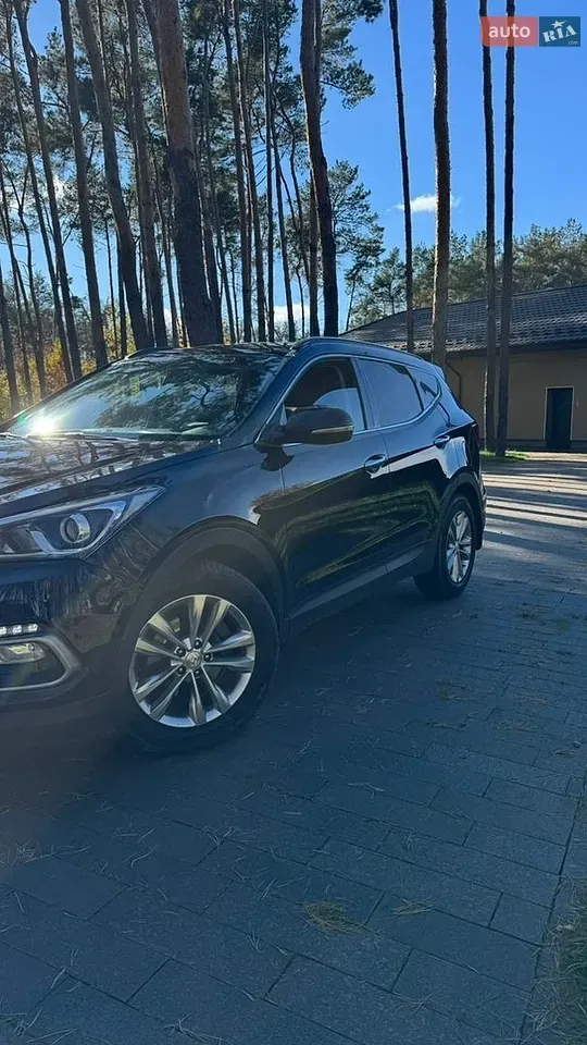 Hyundai Santa Fe 2017 photo 3
