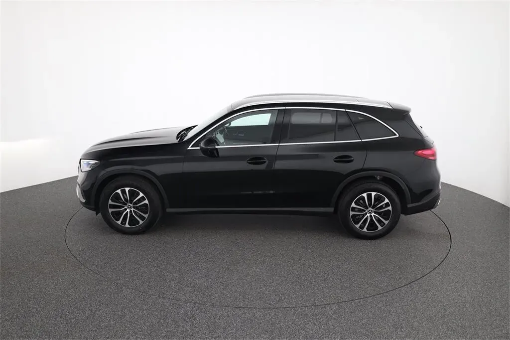 Mercedes-Benz Glc-Class 2026 photo 3