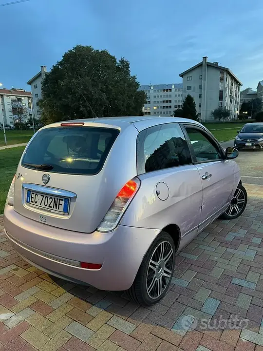 Lancia Ypsilon 2011 photo 3