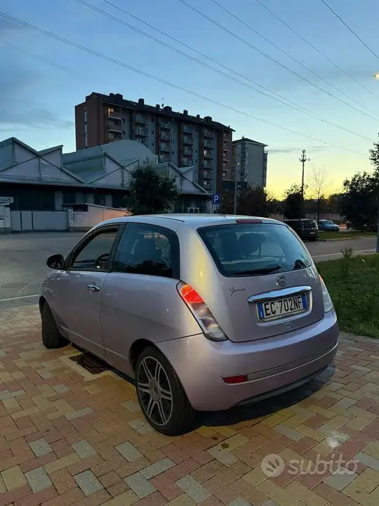 Lancia Ypsilon 2011 photo 4