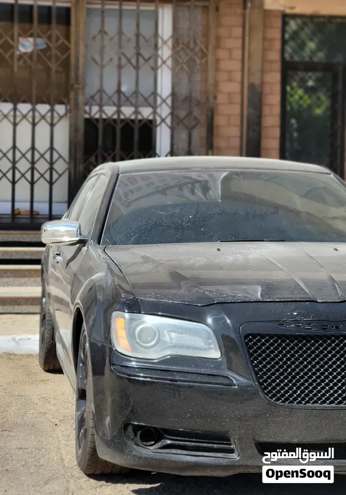 Chrysler 300 2013 photo 2