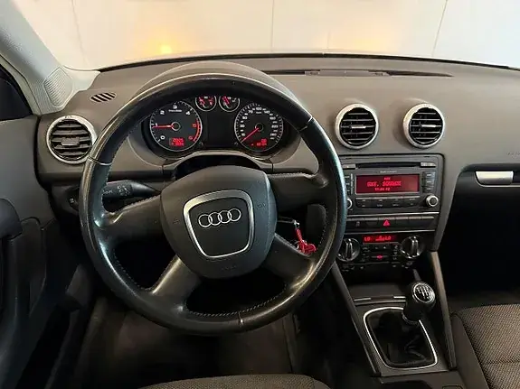 Audi A3 2011 photo 4
