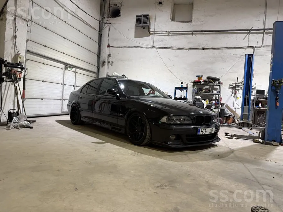BMW 525