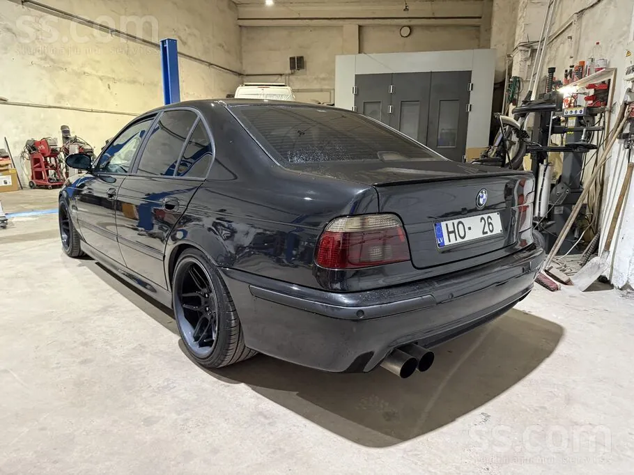 BMW 525 2003 photo 2