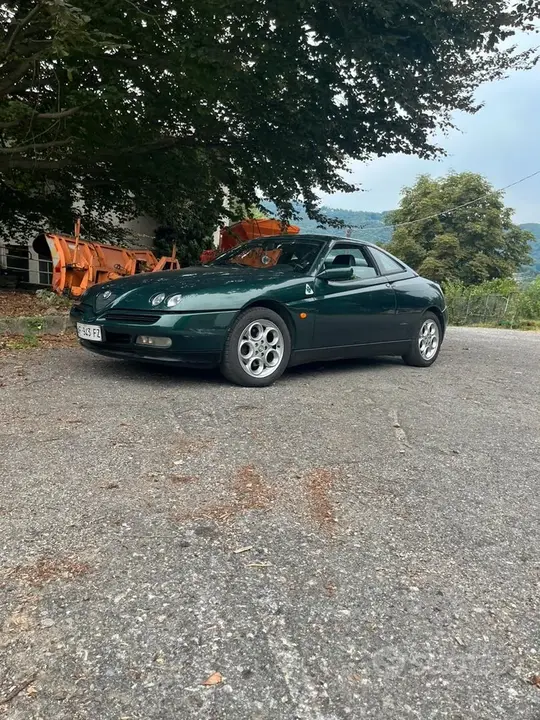 Alfa Romeo Gtv 1996 photo 2
