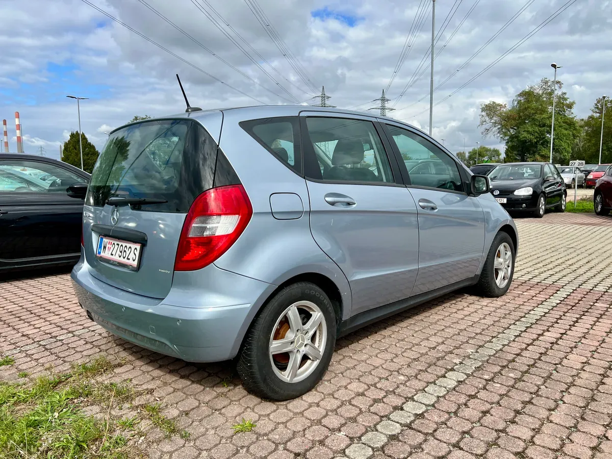 Mercedes-Benz A-Class 2010 photo 3