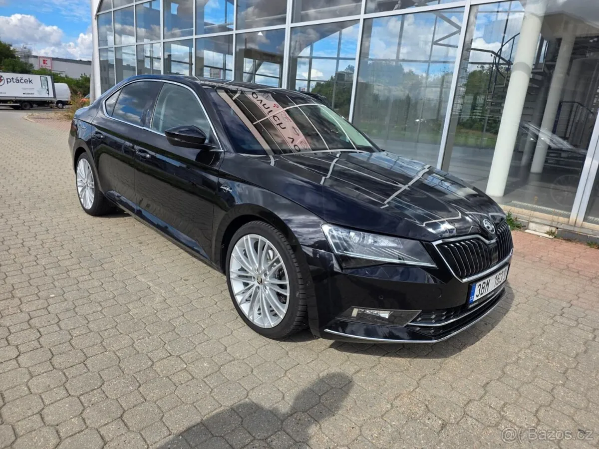 Skoda Superb 2019 photo 4