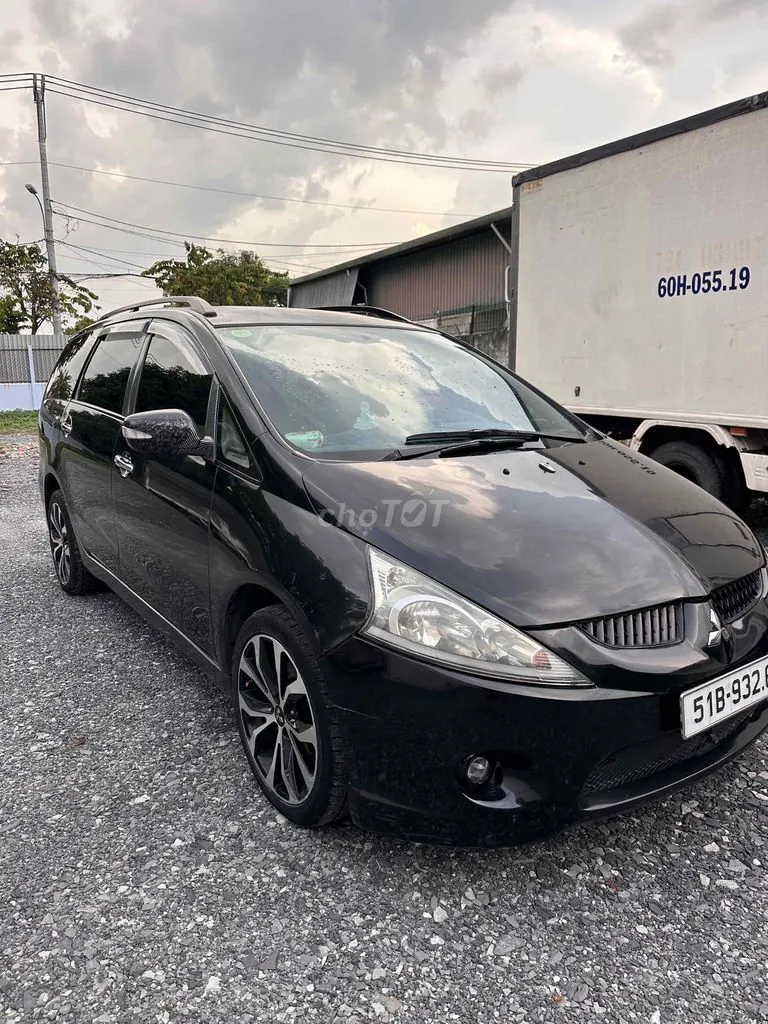 Mitsubishi Grandis