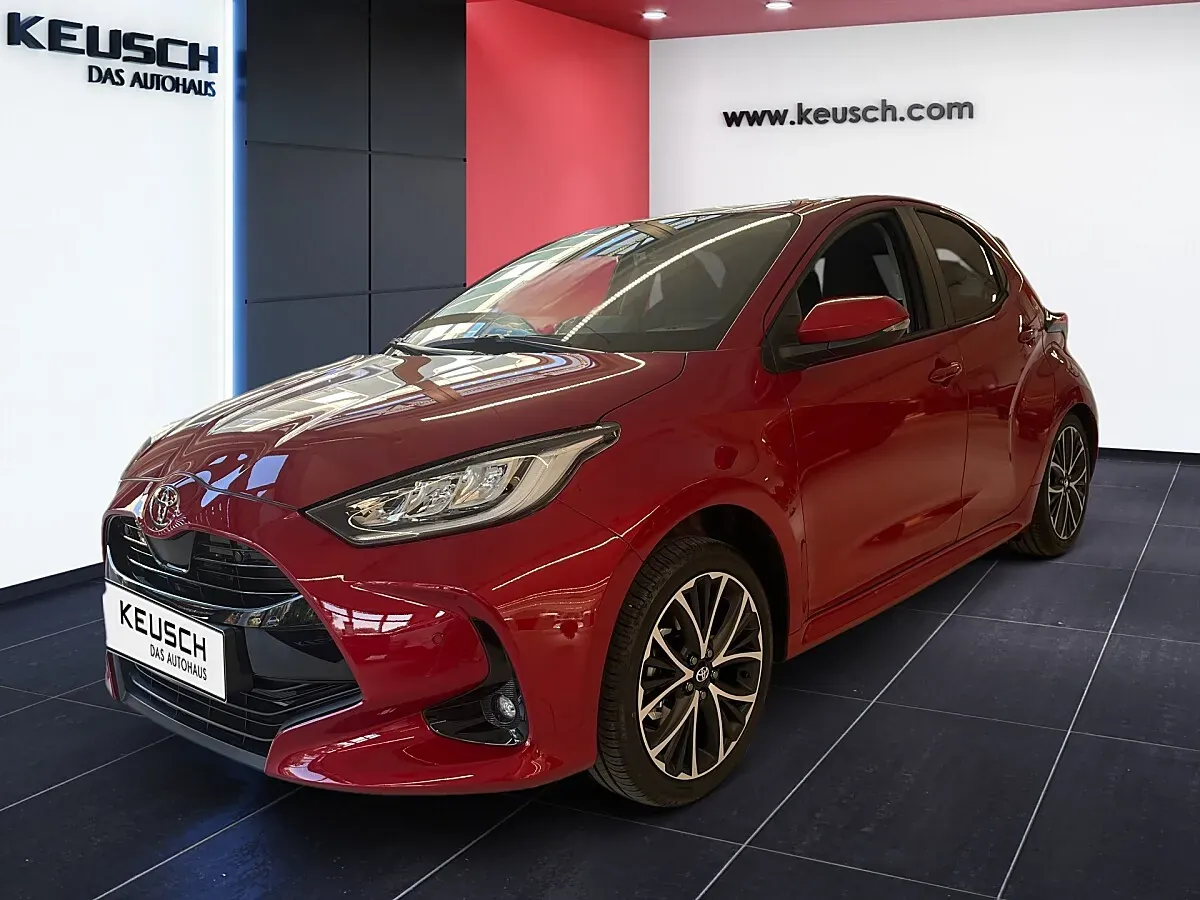 Toyota Yaris photo 2