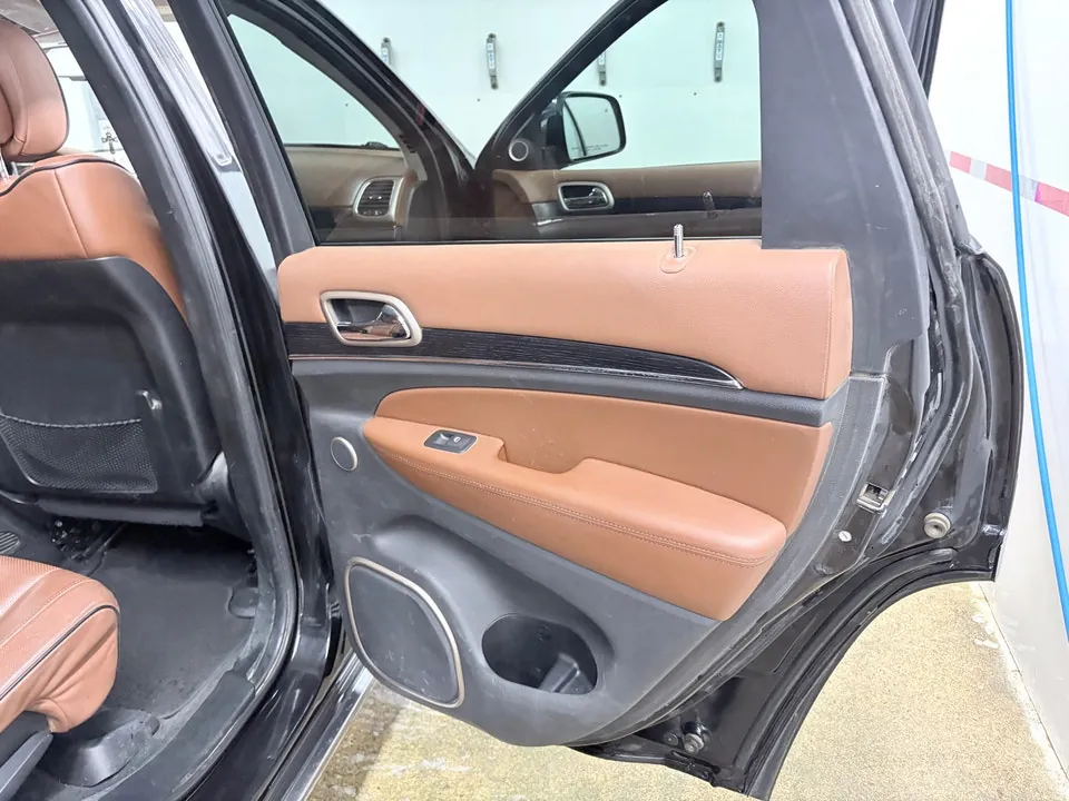 Jeep Grand Cherokee 2015 photo 4