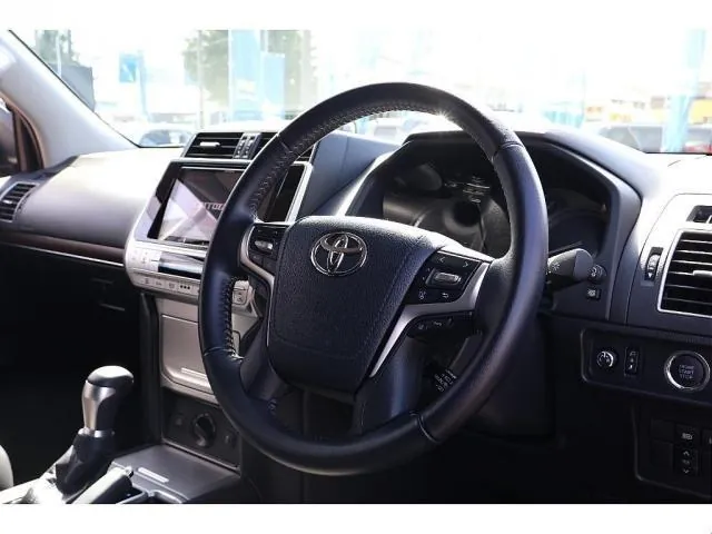 Toyota Land Cruiser Prado 2023 photo 5