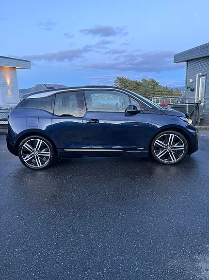 BMW I3