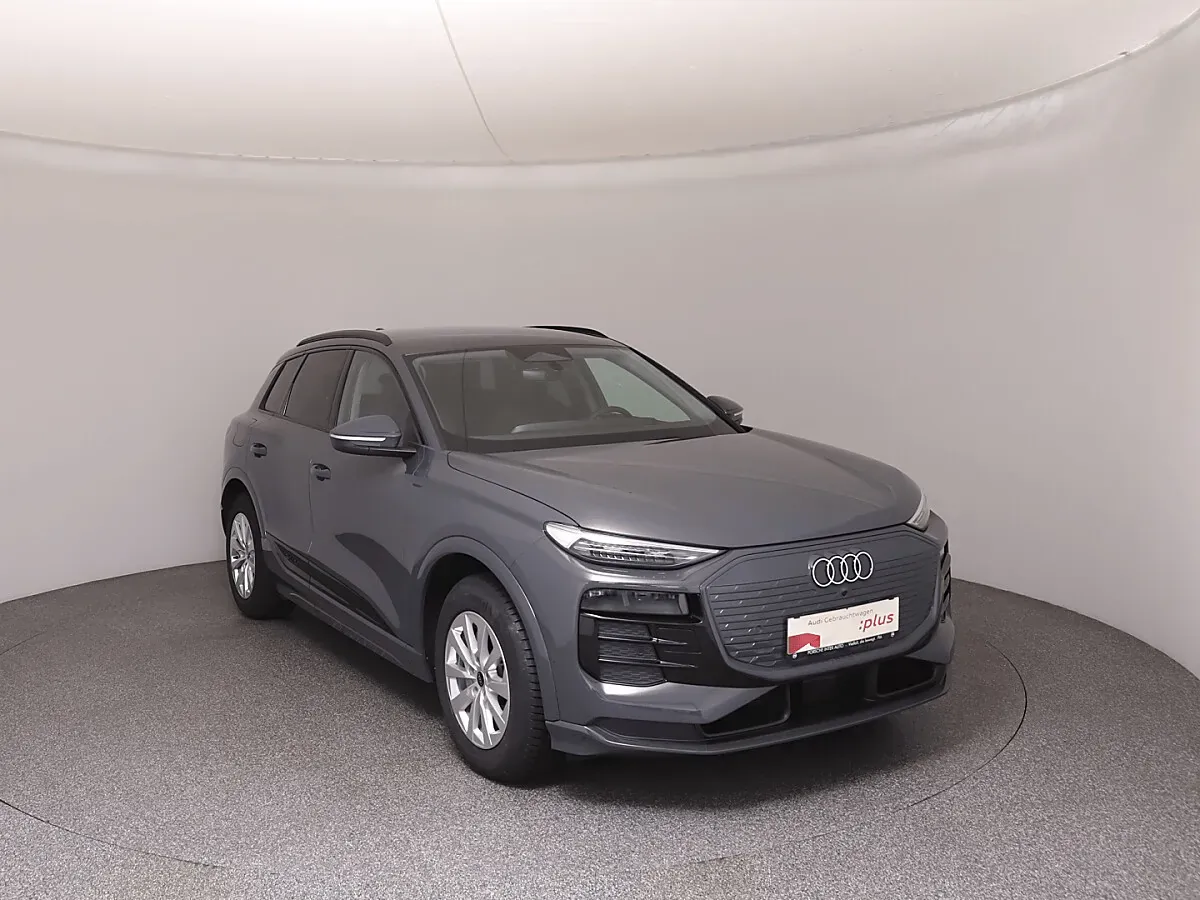 Audi Q6 2025 photo 2