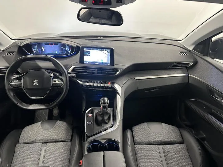 Peugeot 3008 2020 photo 2